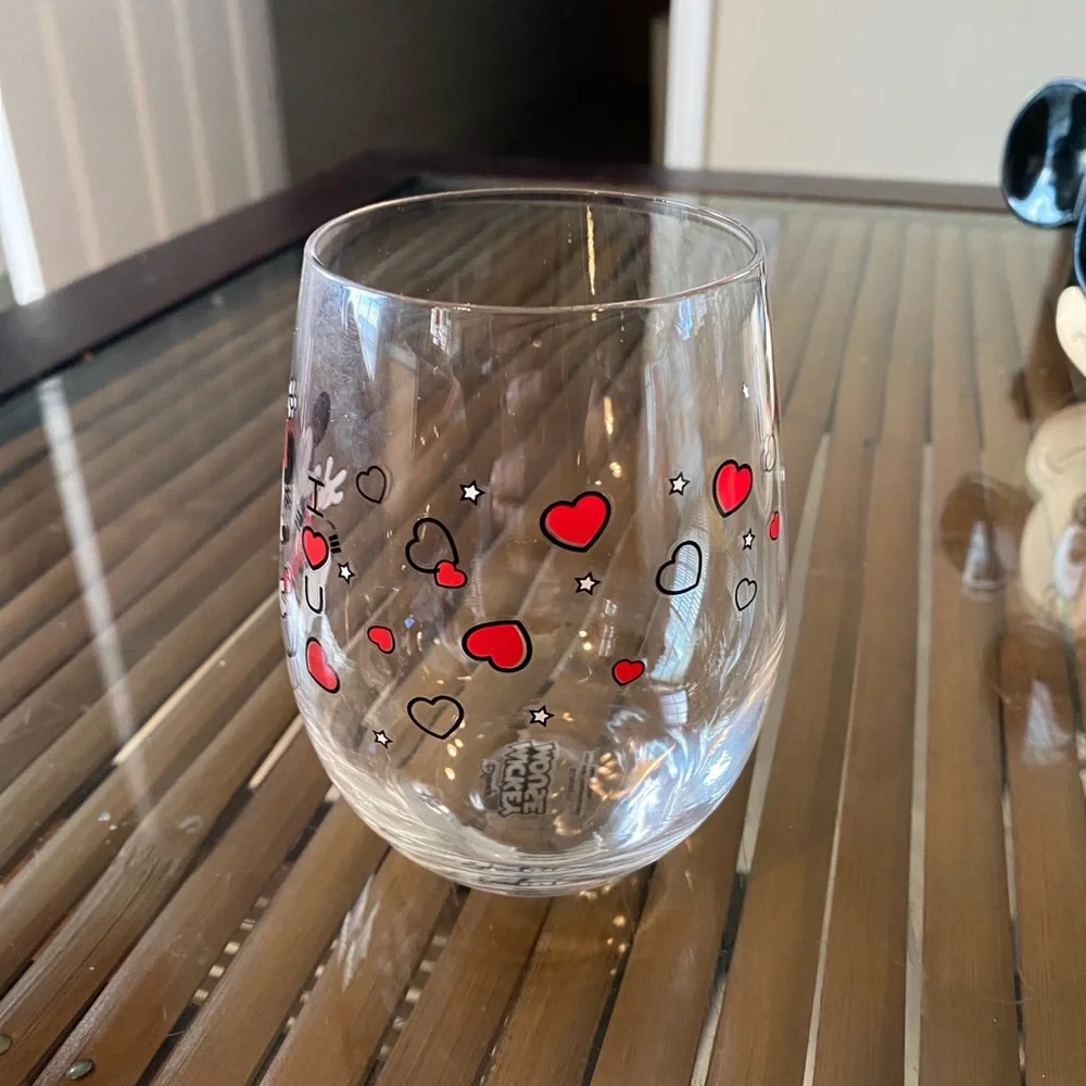 DISNEY MICKEY MINNIE MOUSE Hearts STEMLESS WINE GLASS 20 Oz Collectible